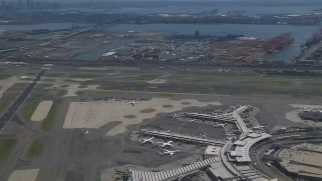 Ground stop at Newark airport due to Air Traffic Control communication issues