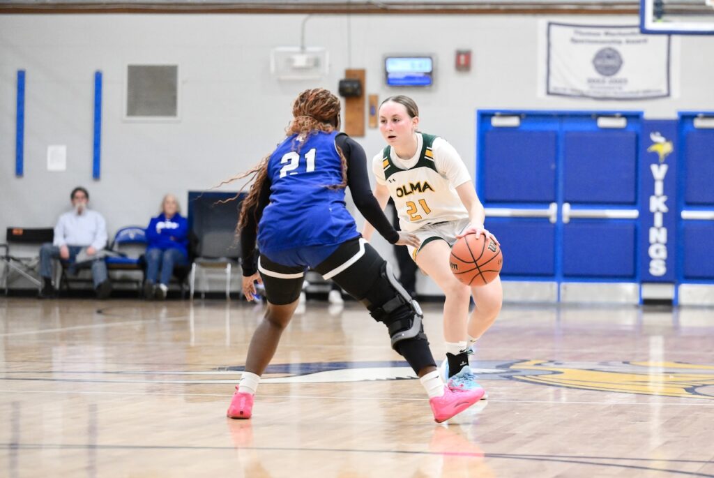 Kingsway tops Haddon Heights - Girls basketball recap