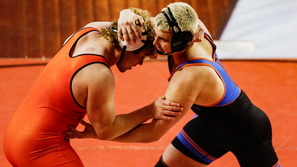 Wrestling: Results and photos for Dec. 20-21