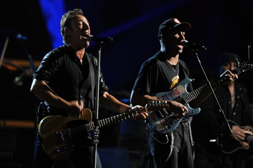 Bruce Springsteen Surprises at Tom Morello's Benefit: Video