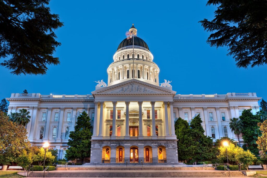 CA-statehouse_sacramento_hero_0725-1