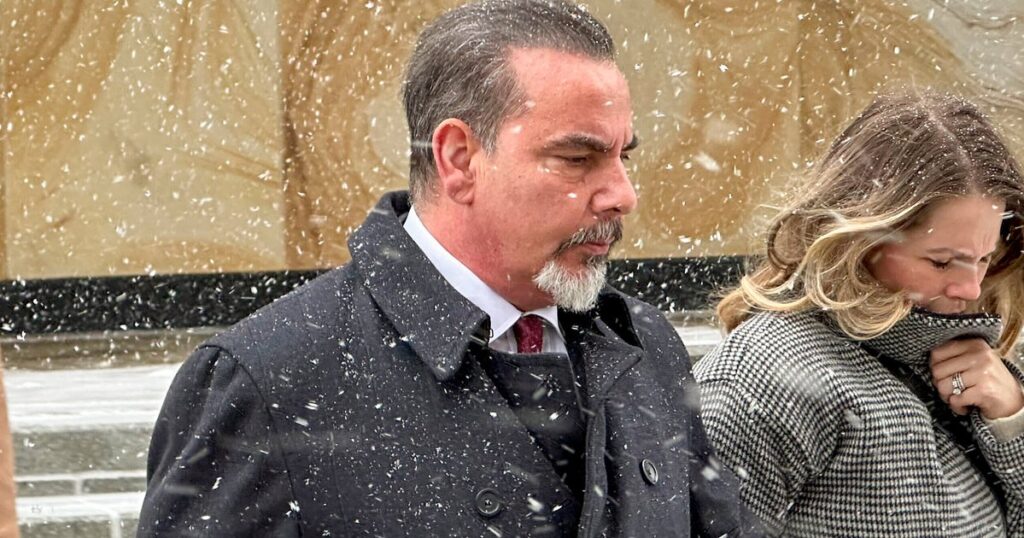 Ex-DEA Agent Sentenced For Protecting Drug Trafficking Friends