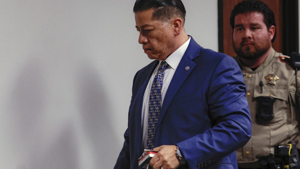 Ex-school officer found not guilty in Robb Elementary response