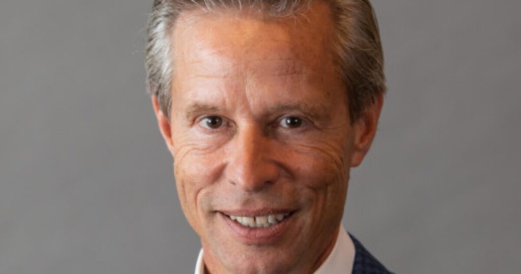 Kurt Pfotenhauer, mortgage and title industry leader, dies