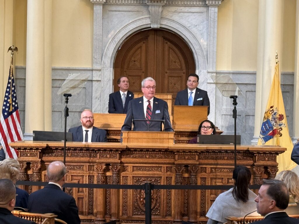 Murphy celebrates tenure in farewell address