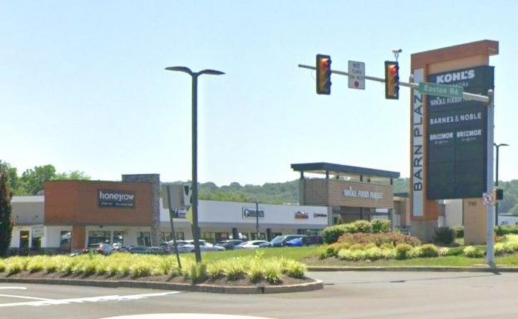 Six New Stores & Restaurants For Barn Plaza in Doylestown, PA