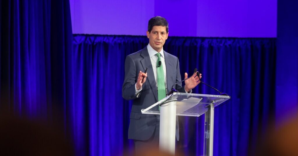 Trump taps ex-investment banker Warsh to be next Fed chair