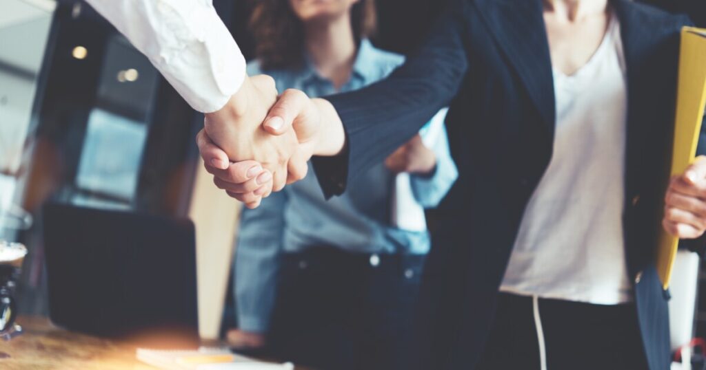 Bank turns to nonbank to run mortgage production