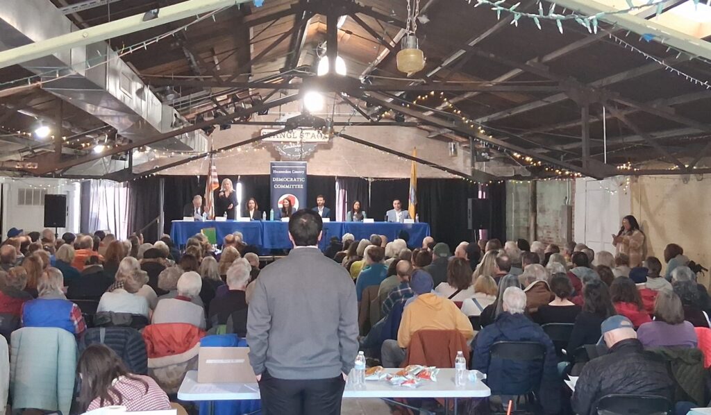 CD-7 Dems Cram Stangl's to Hear from Candidates