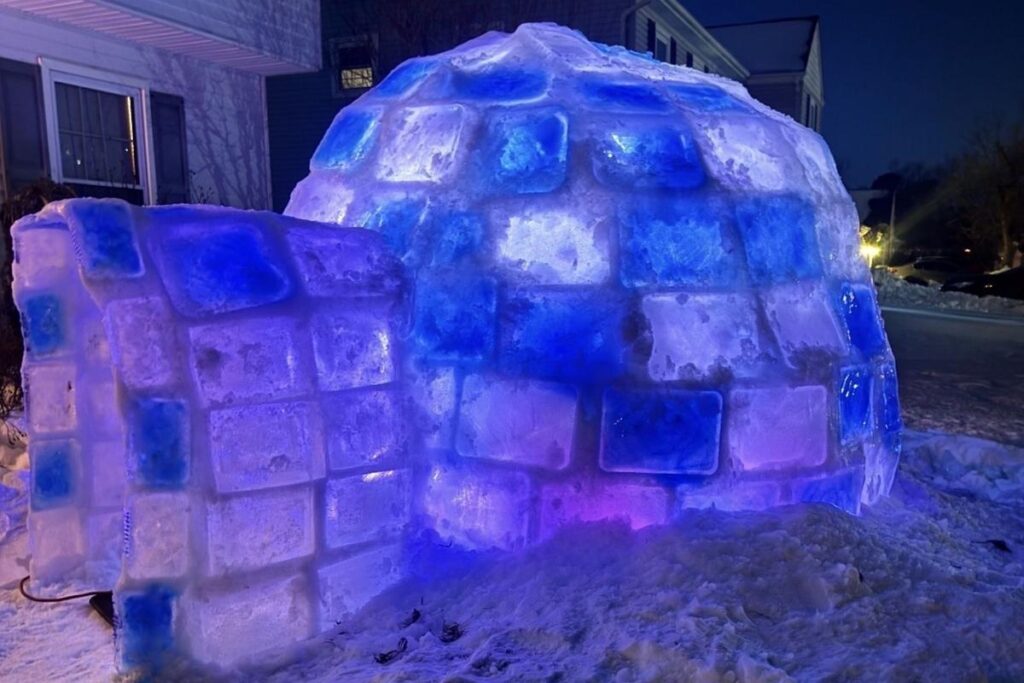 How a New Jersey mom built a stunning igloo for her kids