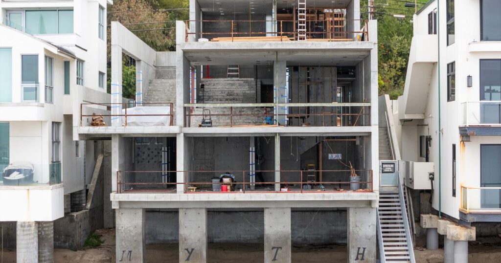 Kanye Didn’t Want Toilets in His Tadao Ando, Lawyer Claims