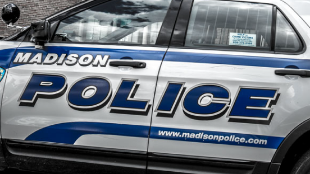 Madison Police require plainclothes cops to wear badges, unmarked cruisers to display placards