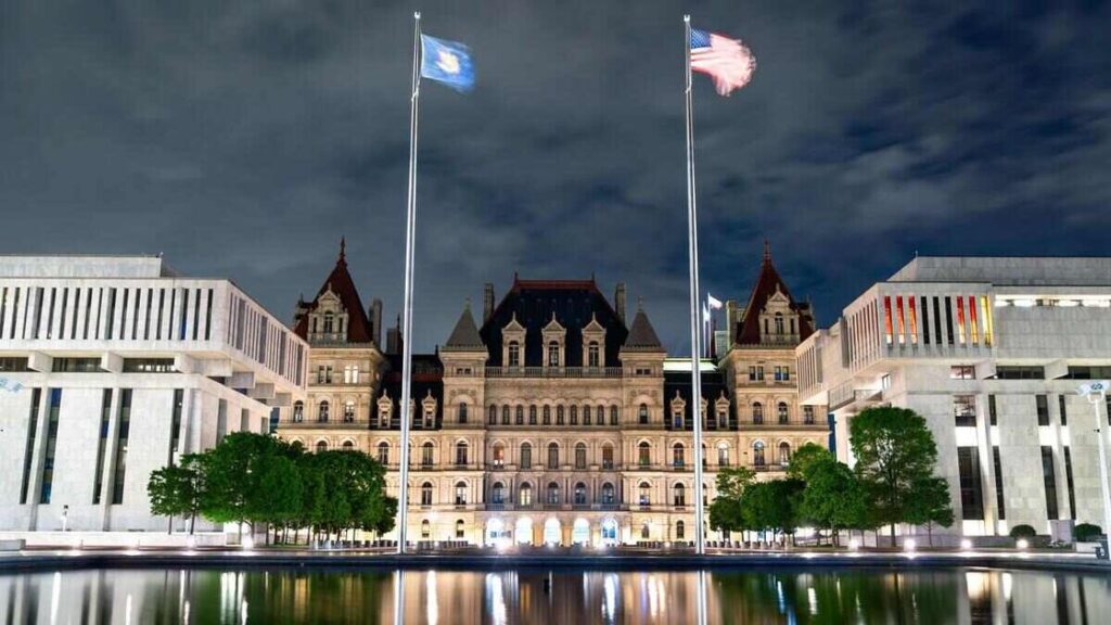 New York Assembly Considers Monthly Betting Statements