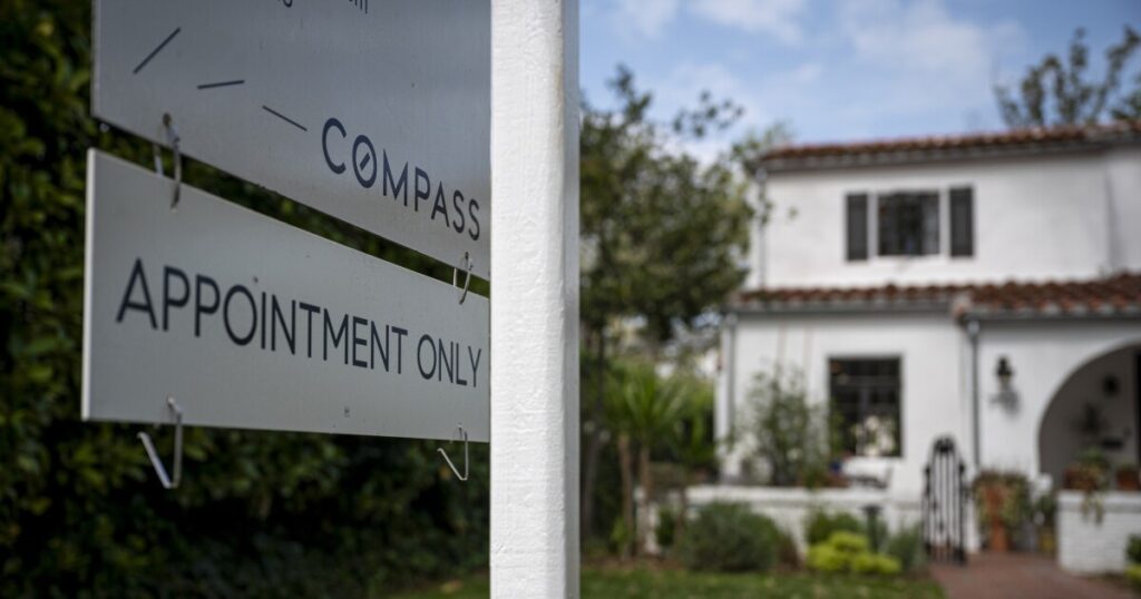 Rocket, Compass join forces on Redfin listings