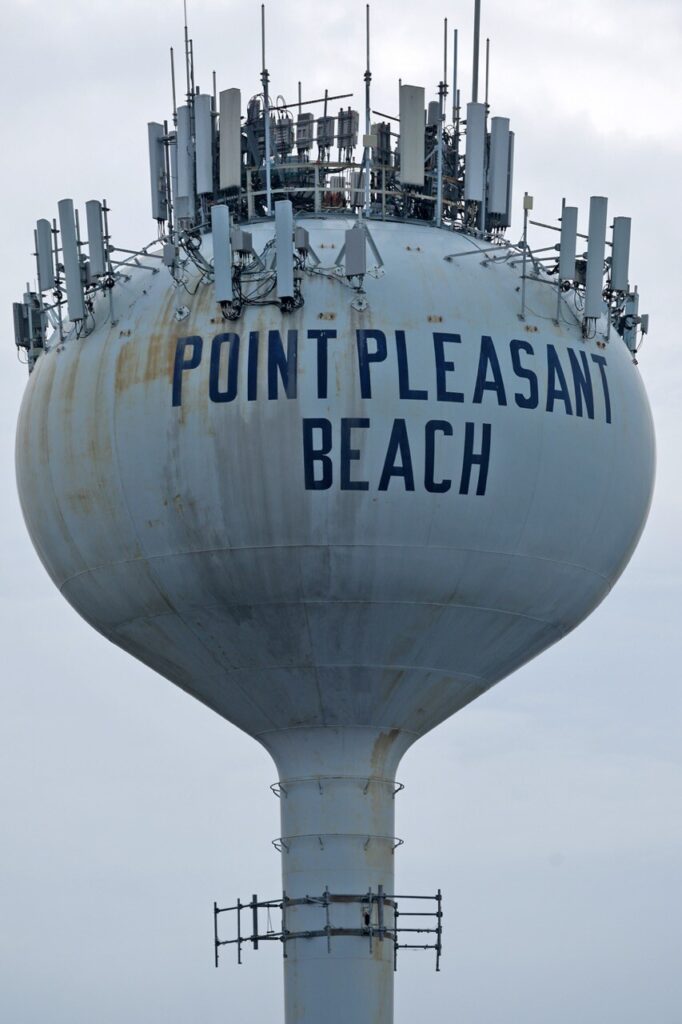 Council weighs water tower plans – Star News Group