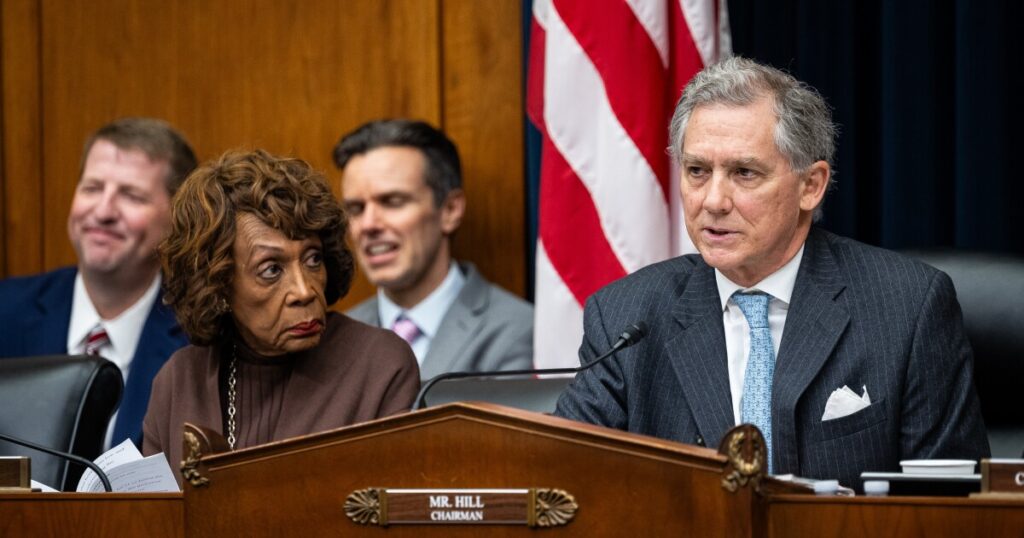 House committee passes bank deregulatory package