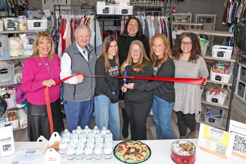 Village Foster Family Closet cuts ribbon – Star News Group