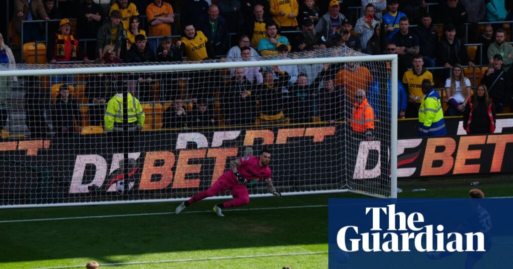 Robinson’s penalty grabs draw for Fulham after Mané’s sparkling opener for Wolves | Premier League