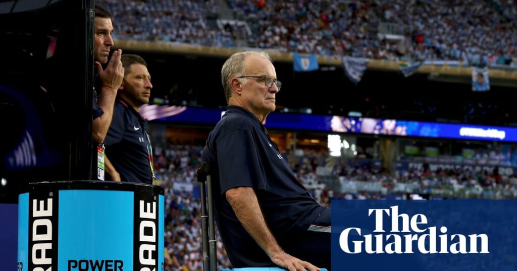 Bielsa’s first meeting with former pupil De la Fuente comes at fractious moment for Uruguay | Uruguay