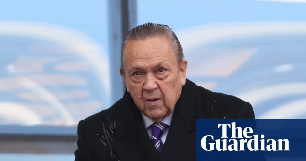 David Sullivan steps down at West Ham to fight claims about private life | West Ham United