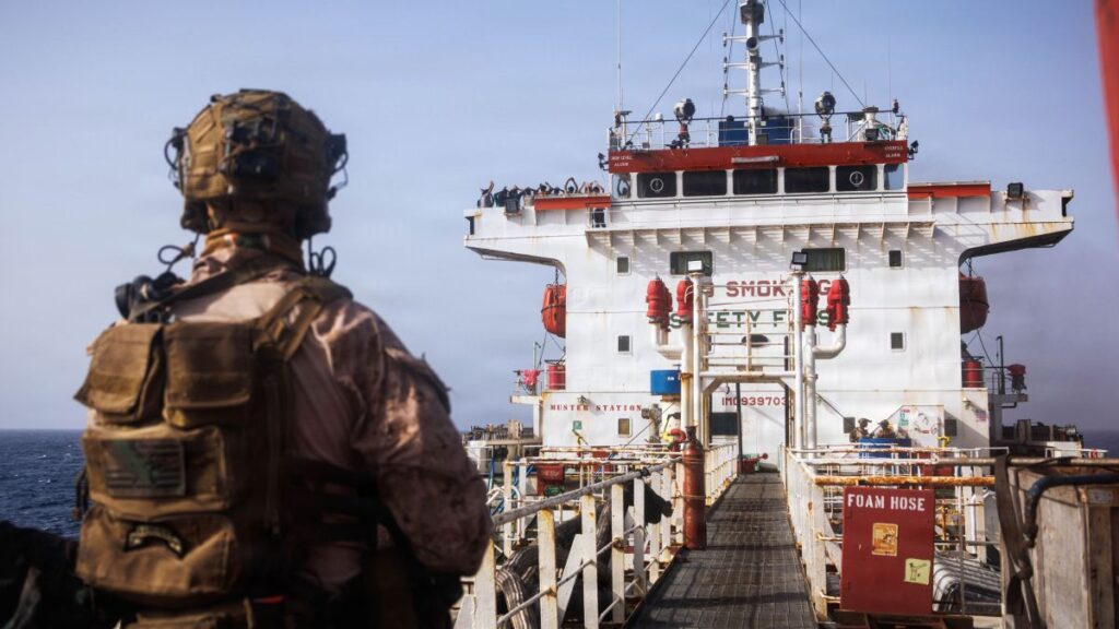 Navy lifts blockade, will keep ships around the Strait of Hormuz