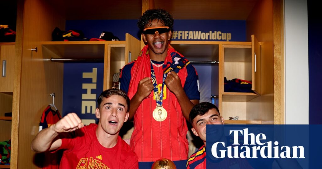 A big red speaker, Louis Vuitton trophy trunks and a tattoo bet – how Spain celebrated World Cup win | Spain A big red speaker, Louis Vuitton trophy trunks and a tattoo bet – how Spain celebrated World Cup win | Spain