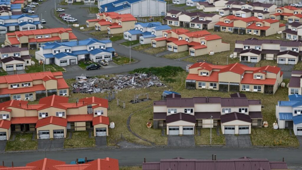 Abandoned Navy base runs a $340,000 internet access bill Abandoned Navy base runs a $340,000 internet access bill