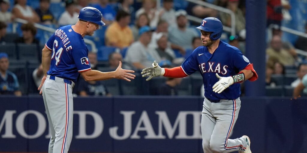 Austin Wynns hits first homer of 2026 in Rangers' win