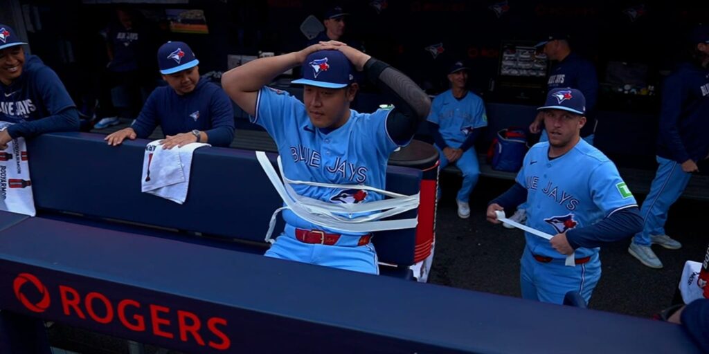 Blue Jays tape Kazuma Okamoto to bench on his off day