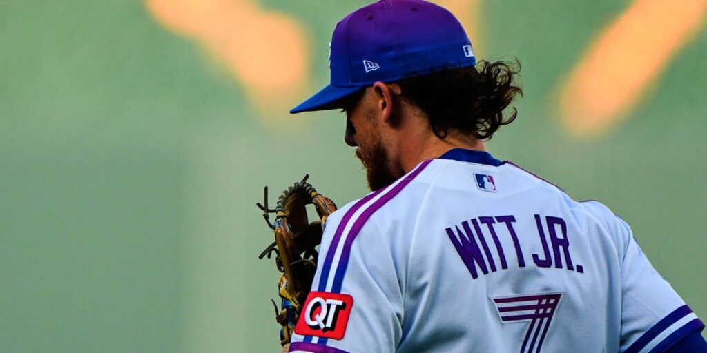 Bobby Witt Jr. to injured list with lower back tightness