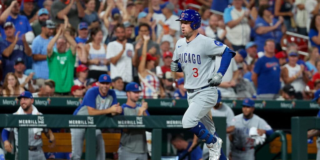 Cubs open series with rival Cardinals with big win