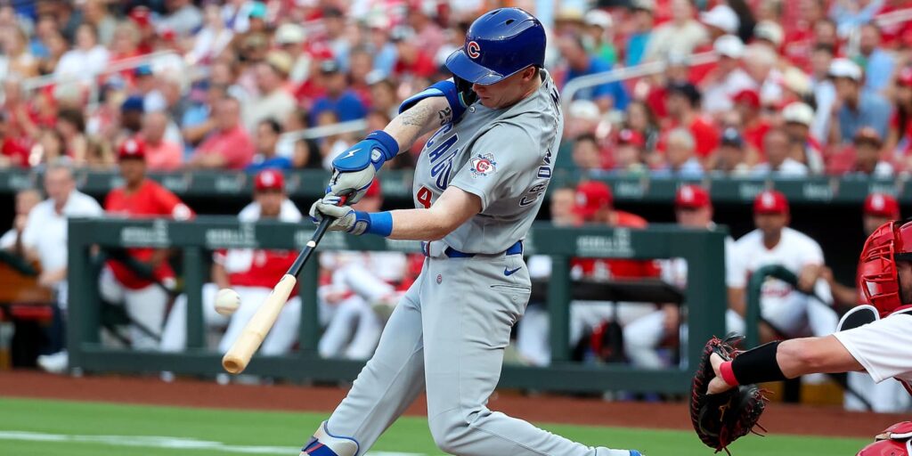 Cubs rack up 10 runs, 17 hits in win over rival Cardinals Cubs rack up 10 runs, 17 hits in win over rival Cardinals