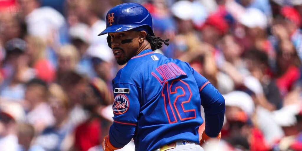 Francisco Lindor reaches base five times in Mets’ win vs. Phillies Francisco Lindor reaches base five times in Mets' win vs. Phillies