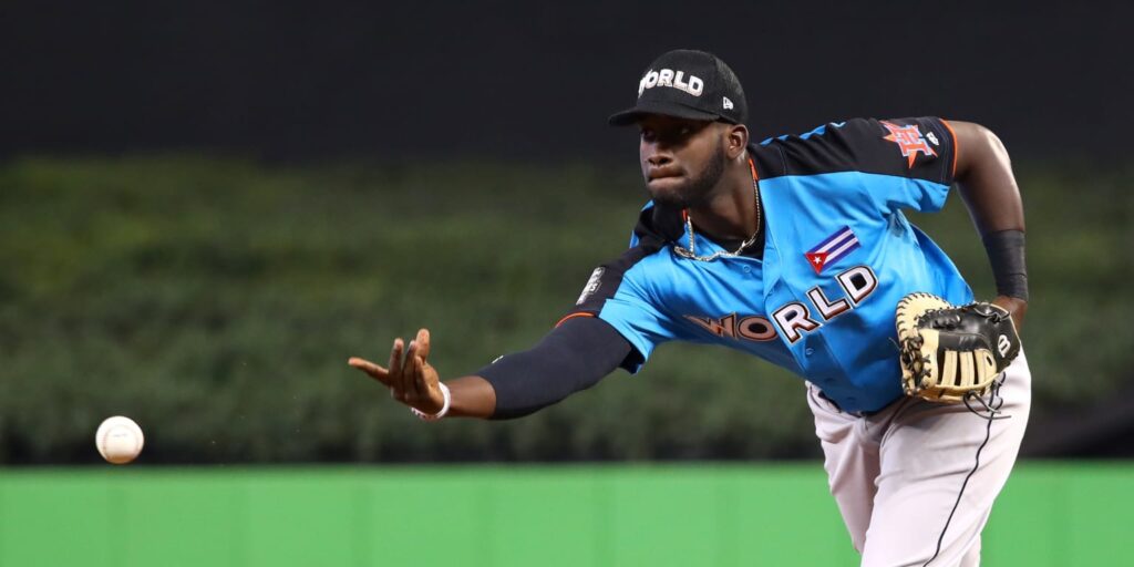 How Astros landed Yordan Alvarez in trade with Dodgers