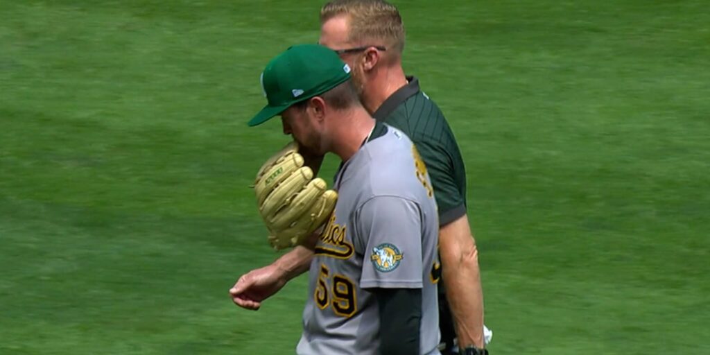 Jeffrey Springs exits start with right hip discomfort