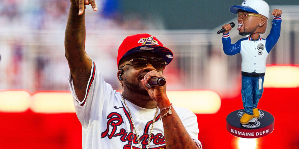Jermaine Dupri throws out first pitch on his bobblehead night at Braves game