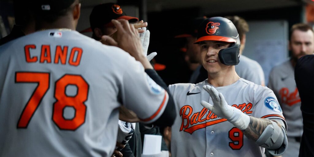 Orioles hit 3 home runs to beat Tigers