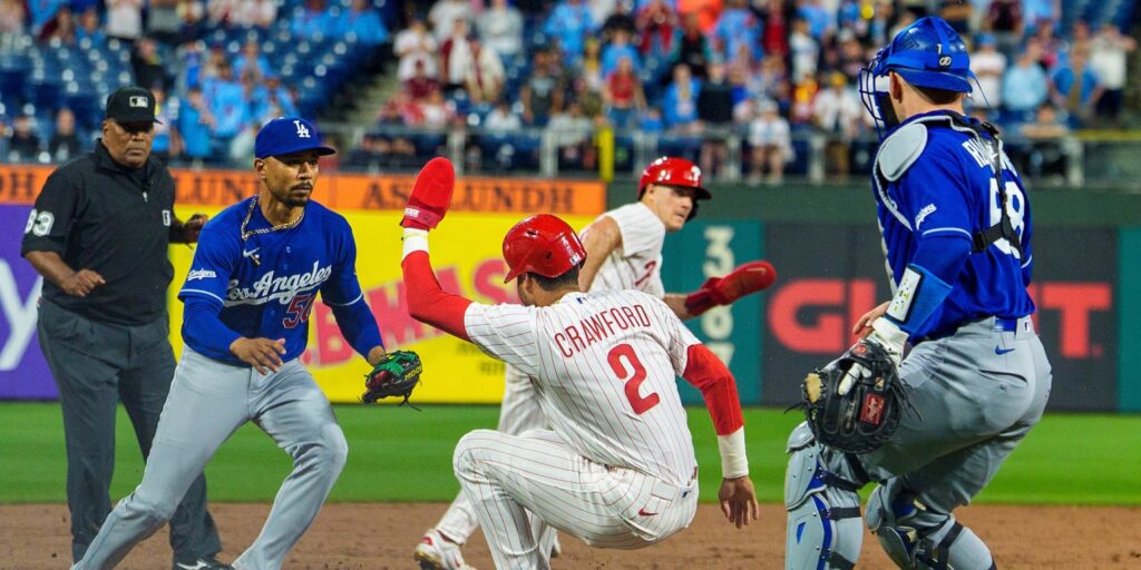 Phillies' baserunning mistake ends game on double play