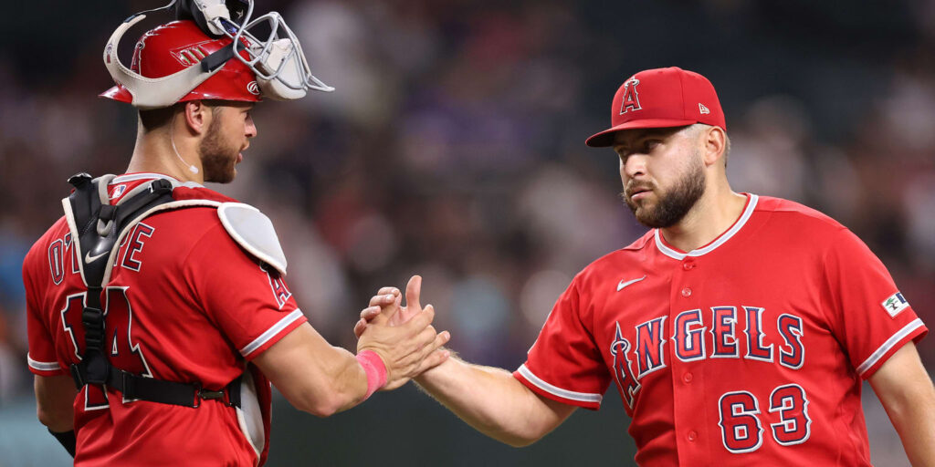 Rangers acquire Logan O'Hoppe, Chase Silseth from Angels