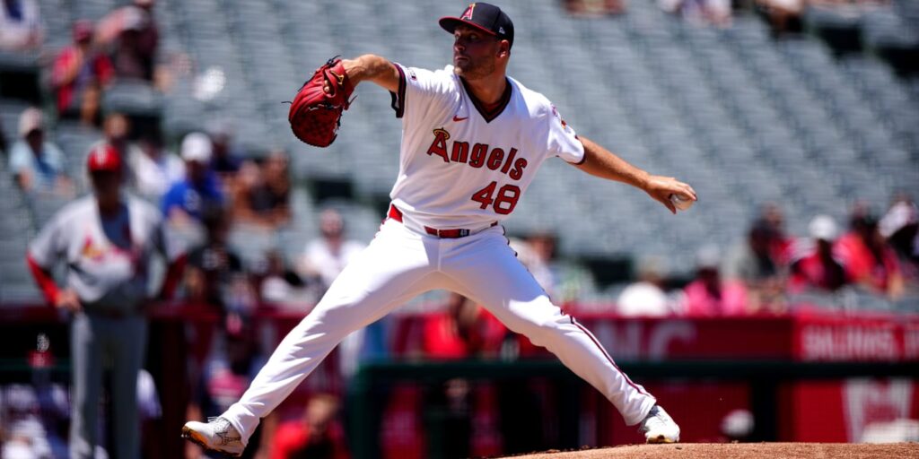 Reid Detmers strikes out six in Angels' loss