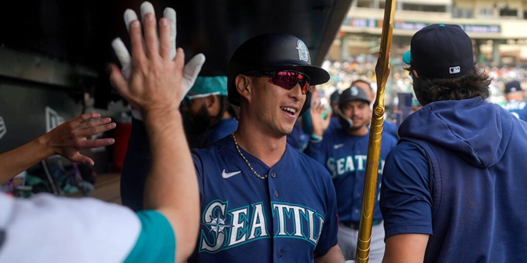 Rob Refsnyder activated from IL by Mariners