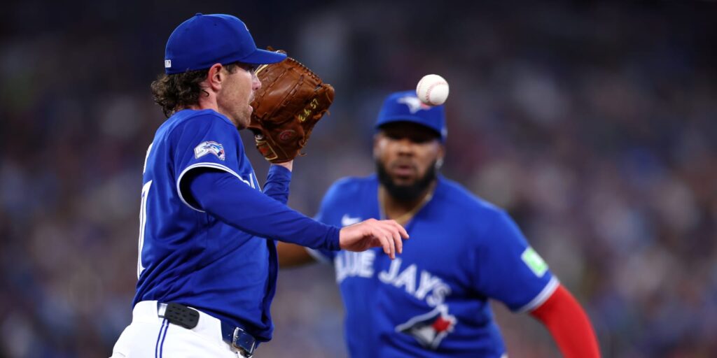 Shane Bieber leads Blue Jays to shutout win over White Sox Shane Bieber leads Blue Jays to shutout win over White Sox