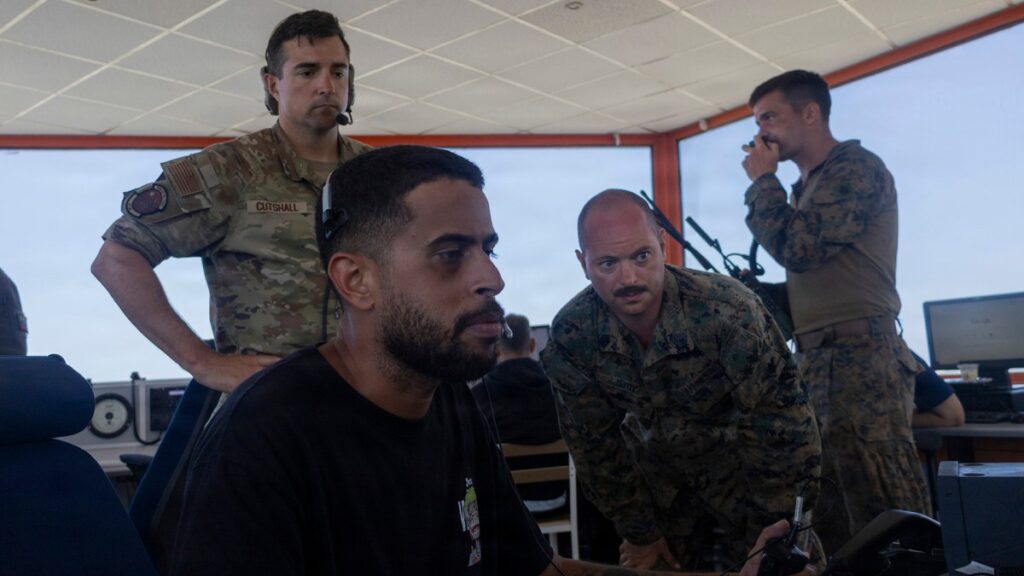 US troops helping to increase flow of aid to Venezuelan airport US troops helping to increase flow of aid to Venezuelan airport