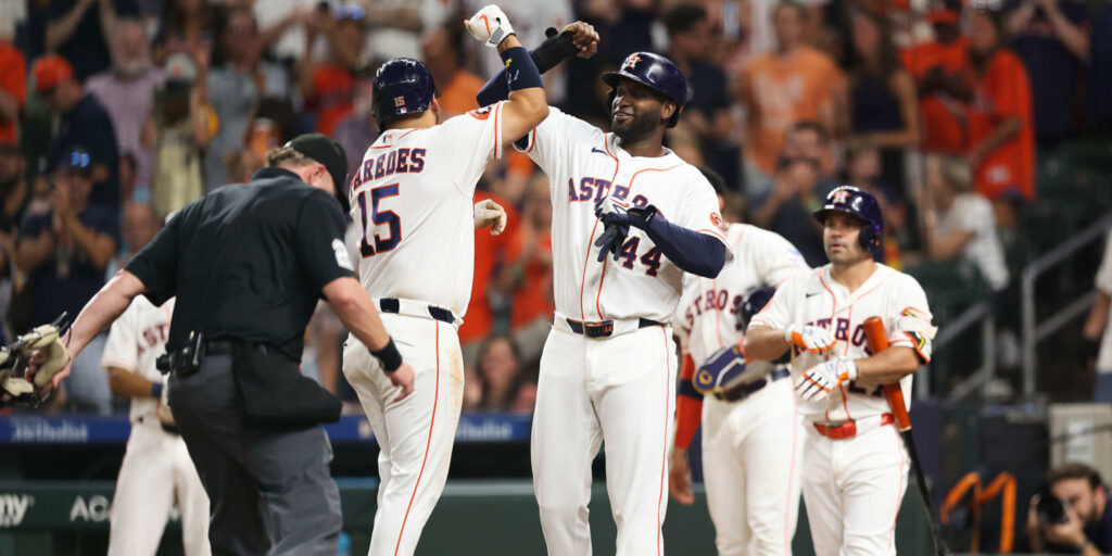 Yordan Alvarez hits go-ahead homer in Astros' sweep of Marlins