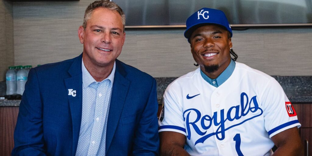 Zion Rose signs contract with Royals Zion Rose signs contract with Royals