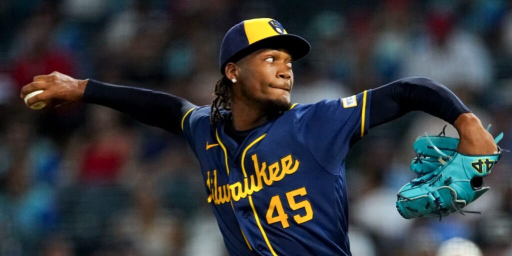 Abner Uribe on injured list with right forearm strain