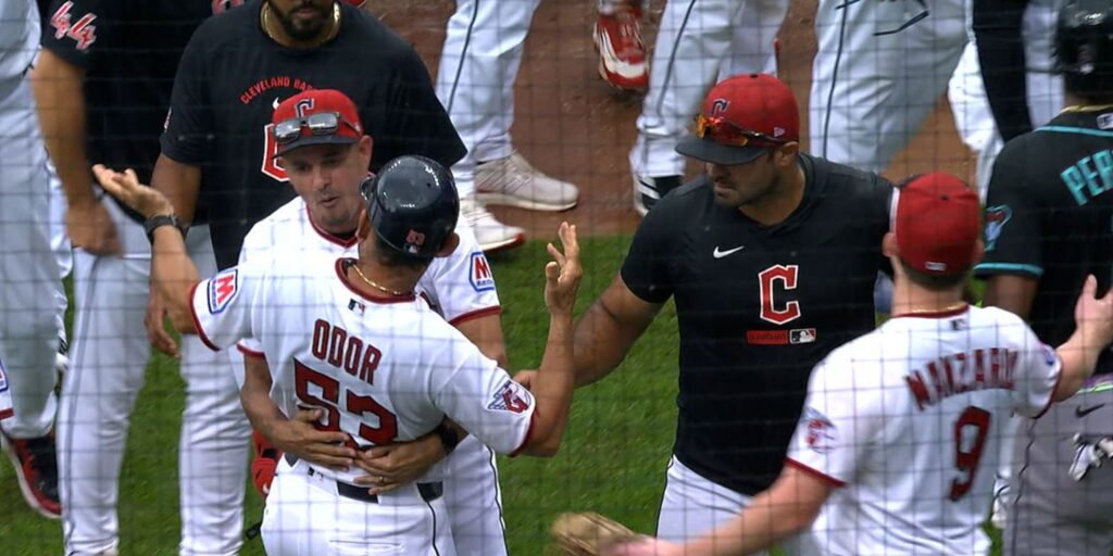 Benches clear between Guardians and D-backs