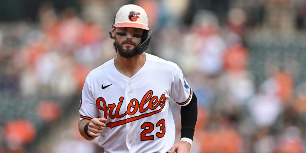 Blaze Alexander plays catch for first time since hand fracture