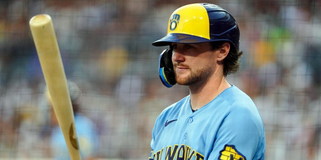 Brice Turang out with left knee injury