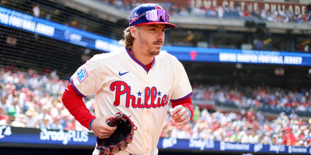 Bryson Stott exits game with right foot contusion